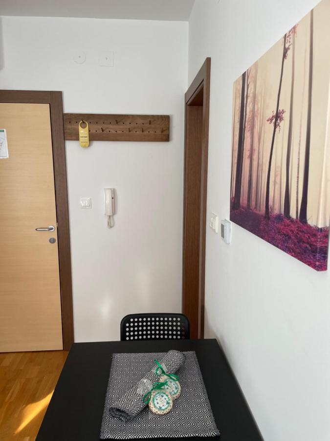 Falling Star Apartman Брзече Экстерьер фото
